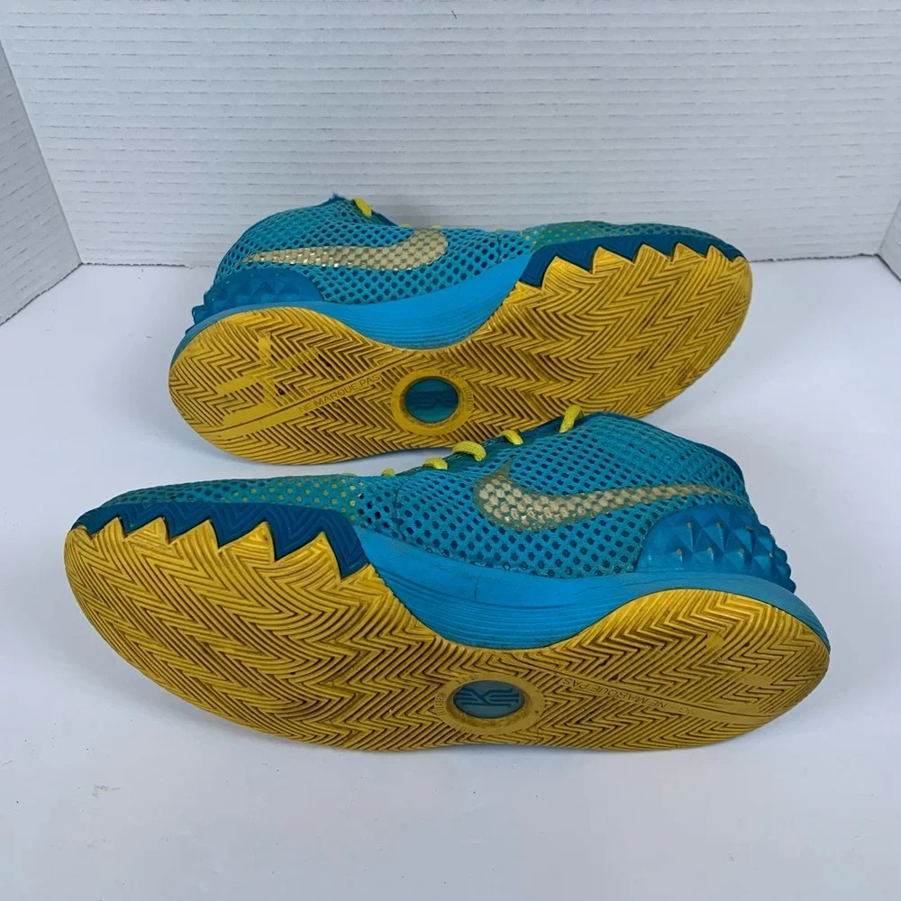 Nike Youth Kyrie 1 Australia Basketball Shoes Size 7Y Blue 717219-494 (S385)